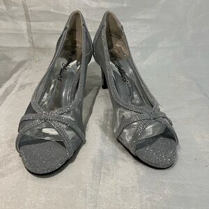 Easy Spirit Silver Glitter Mid Heel Pumps
